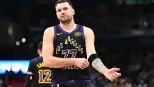 开云体育下载-卢卡vs华兹：湖人擒狼三连胜