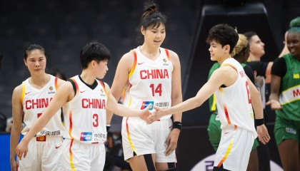 中国女篮首胜功臣诞生！不是韩旭和张子宇，宫鲁鸣这步棋走对了